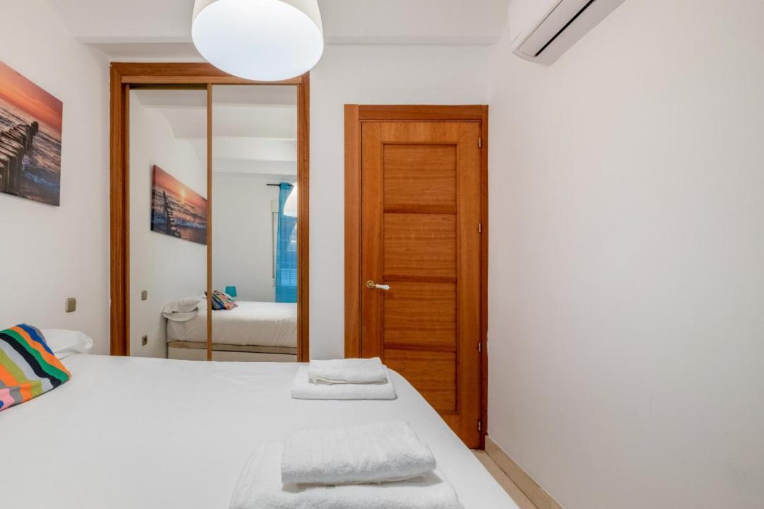 2 Bedroom 1 Bathroom Furnished - Sol - Cozy Vintage - Mintystay マドリード エクステリア 写真